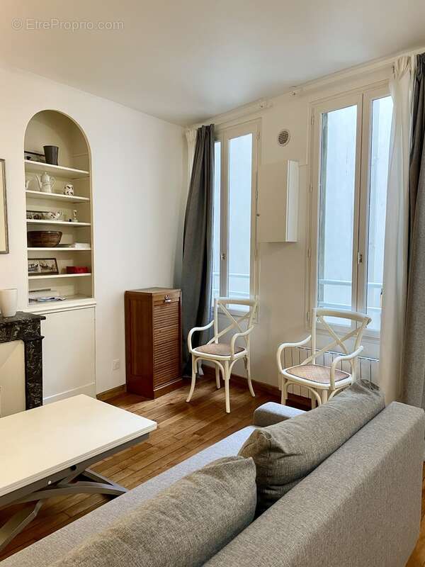 Appartement à PARIS-2E