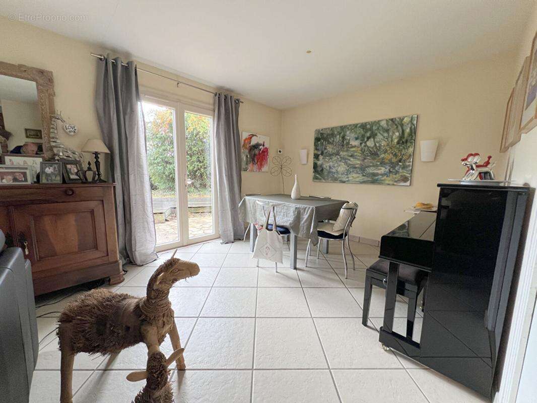 Maison de plain-pied - Neuville Sur Sarthe - 4 pièce(s) - 103 m² - photo 11
