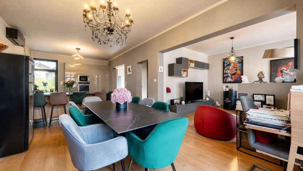 Maison de 9 pièces de 243 m² à Thionville - photo 5