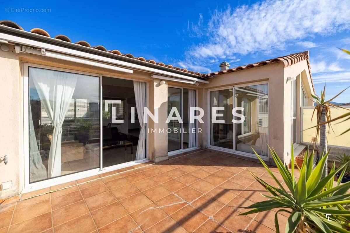 Appartement à MARSEILLE-7E