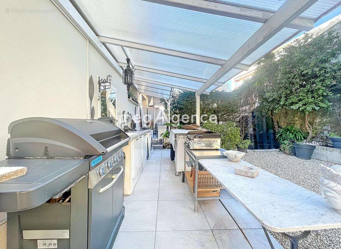 Cimiez Appartement 2/3 pièces avec magnifique terrasse/Jardin de 172 m2 - photo 13