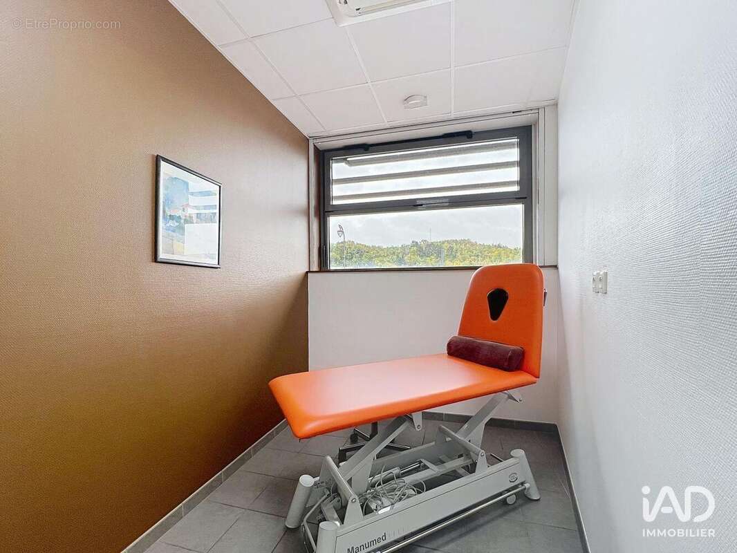 Photo 6 - Commerce à GIVET