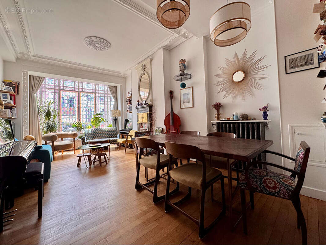 Appartement à PARIS-10E