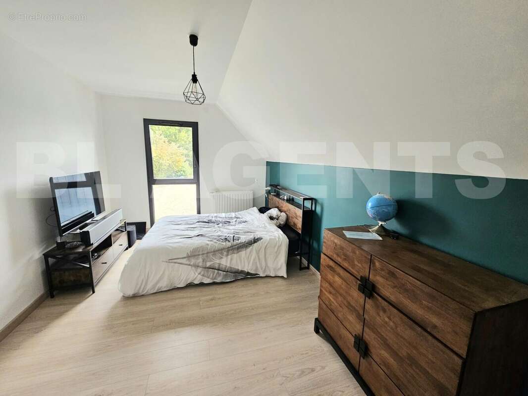 20250907_154435 - Maison à PREAUX