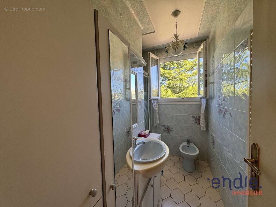 Maison à SAINT-PIERRE-LE-MOUTIER