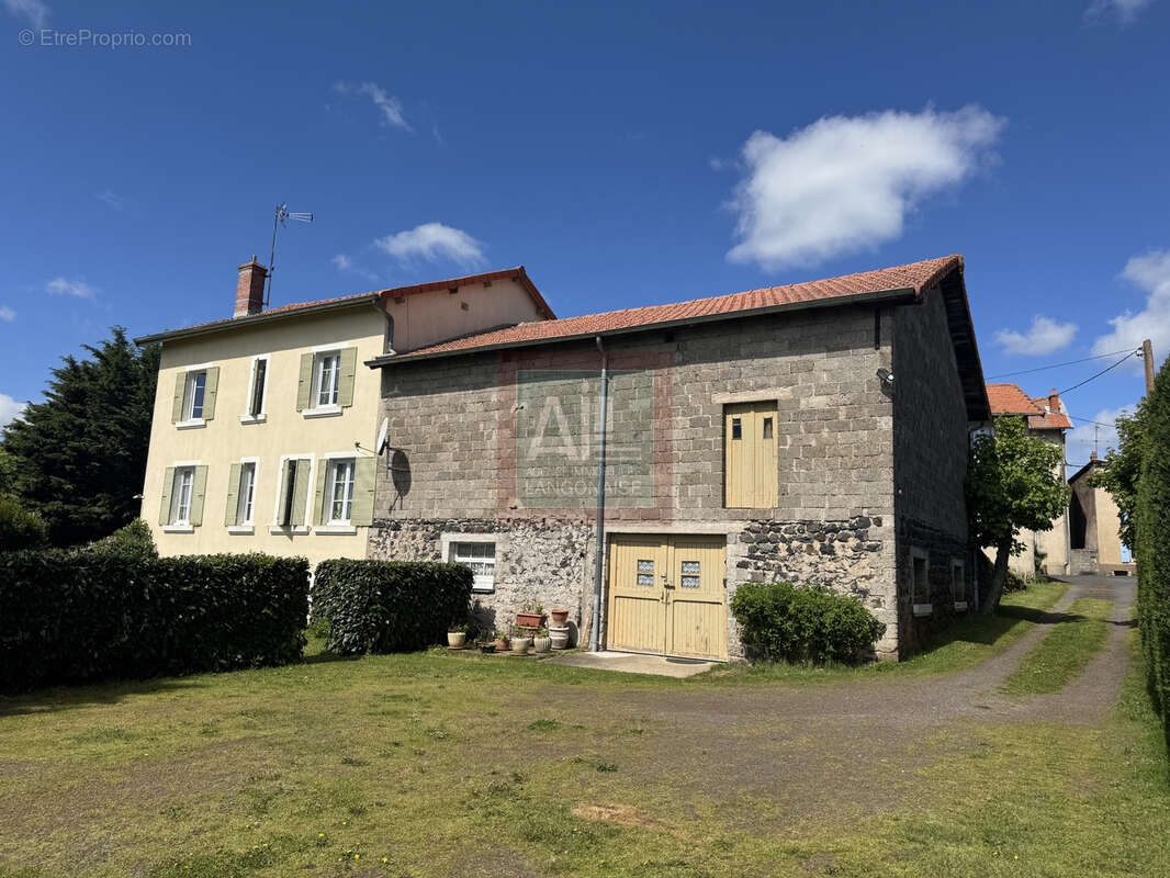 Maison à COSTAROS