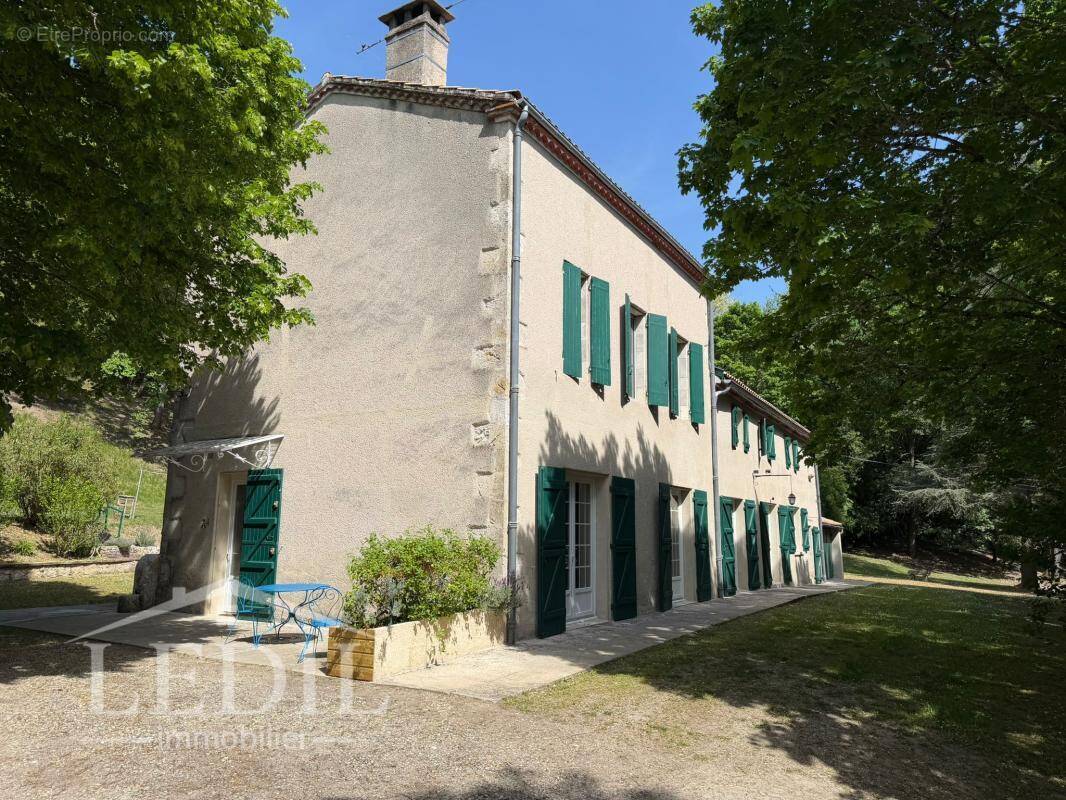Maison à COLAYRAC-SAINT-CIRQ