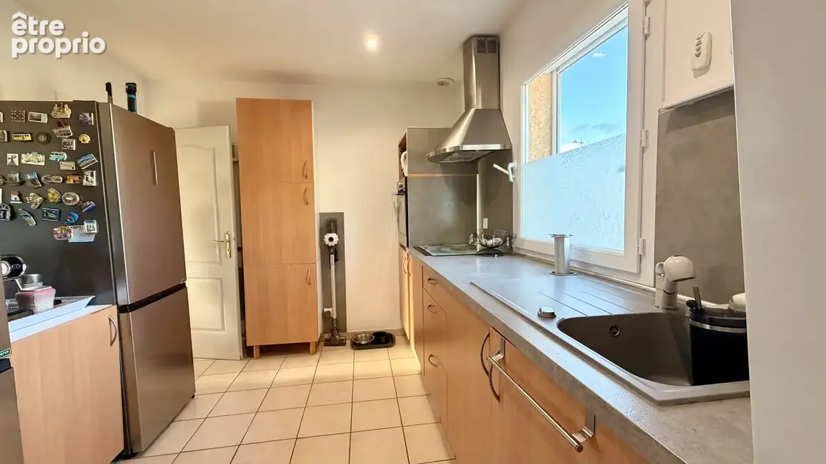 Villa indépendante de 161m2, 2 garages , avec un beau potentiel, à 5 minutes du Lac du Salagou ! - photo 12