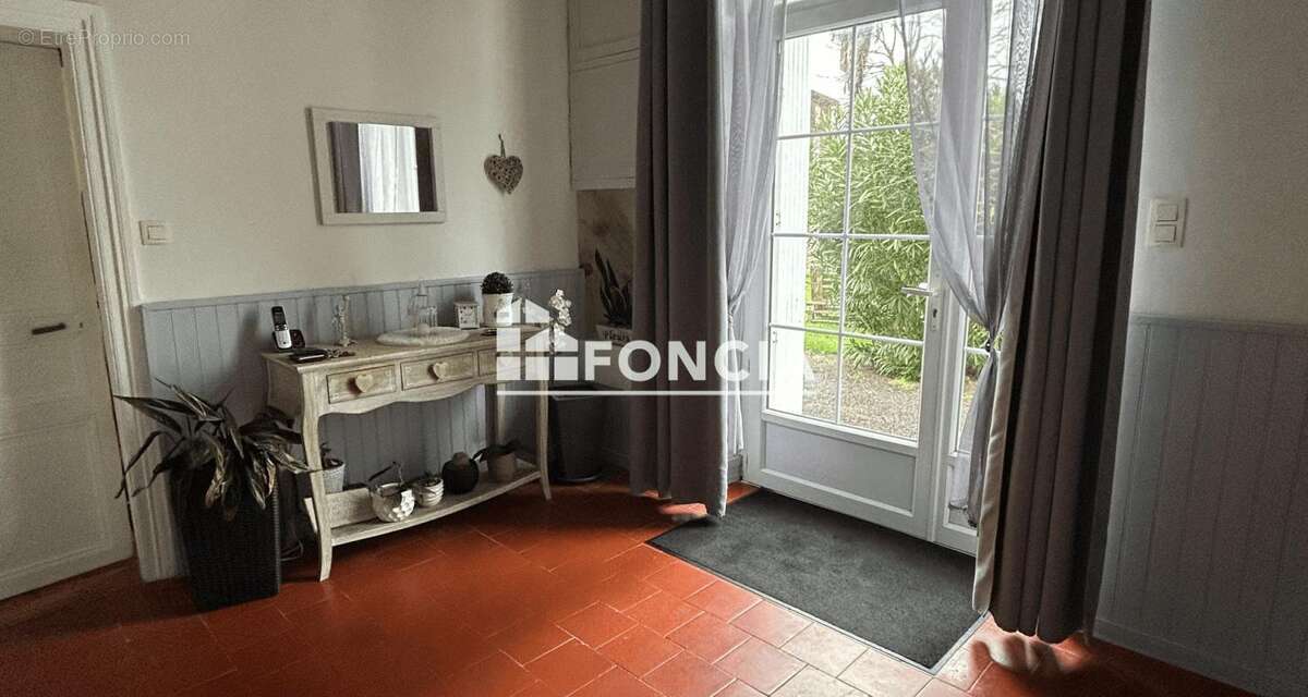 Maison à SEGONZAC