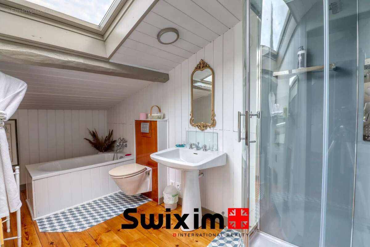 Maison à SAINT-ESTEPHE