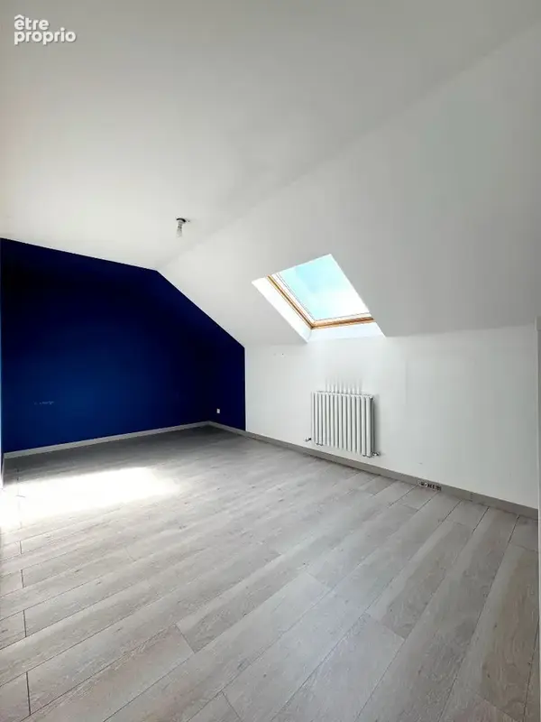 Maison contemporaine spacieuse à vendre à Louvroil - 11 pièces, grand terrain, calme assuré - photo 8