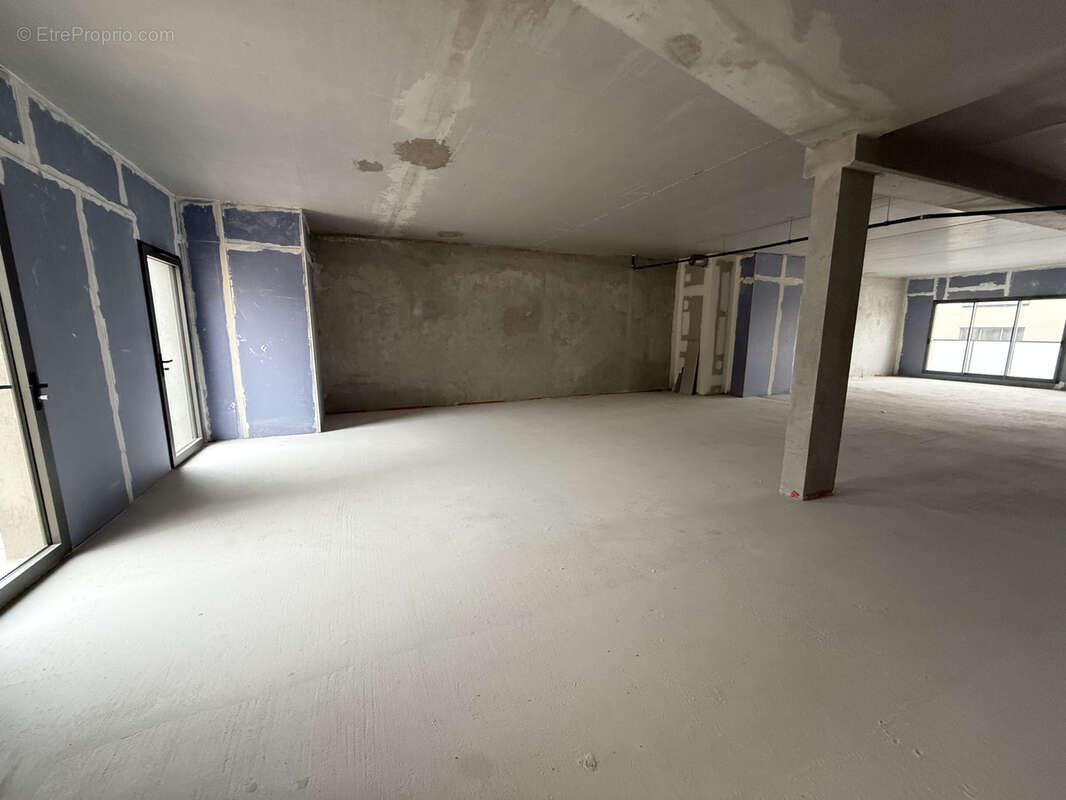 Commerce à SANARY-SUR-MER