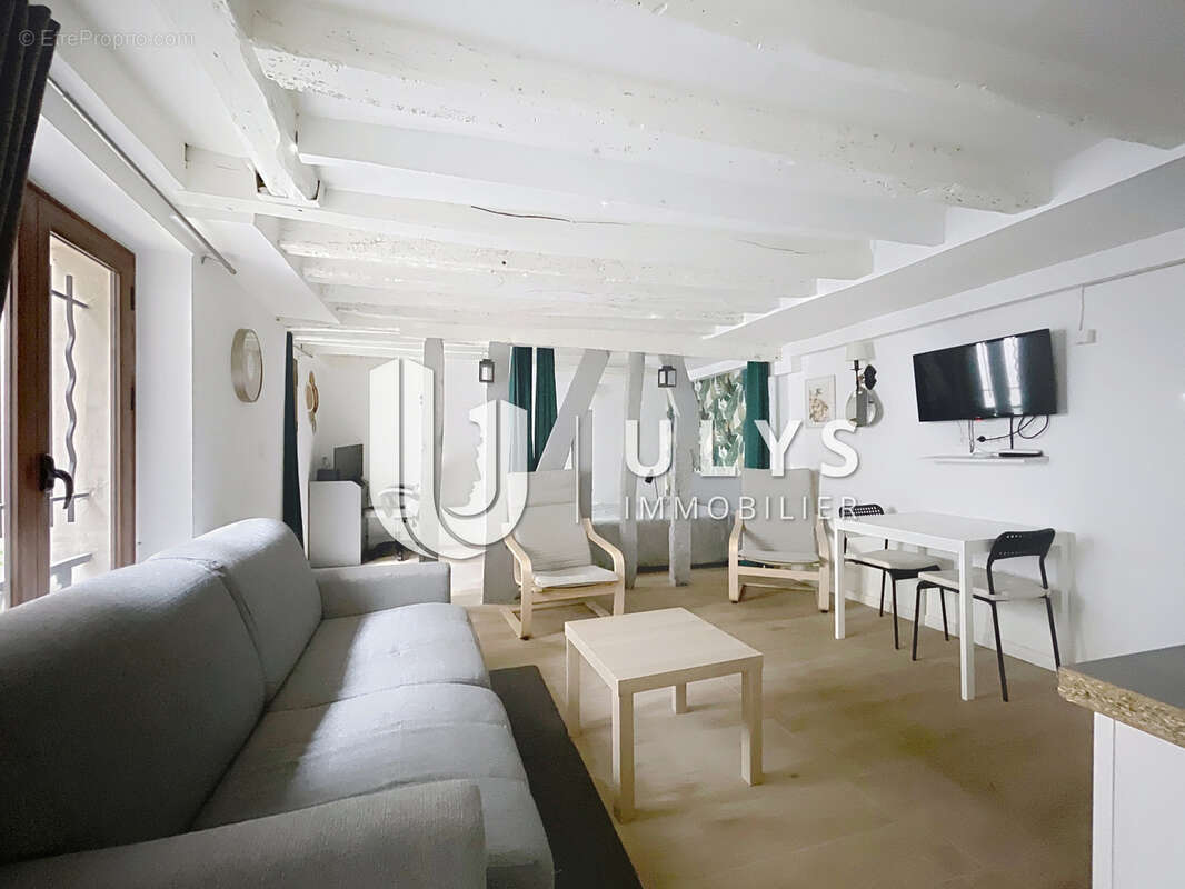 Appartement à PARIS-10E