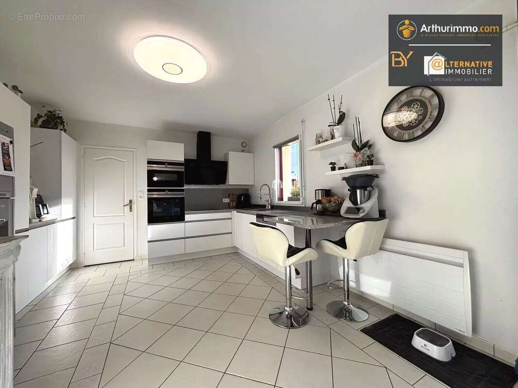 Maison à CHATILLON-EN-VENDELAIS