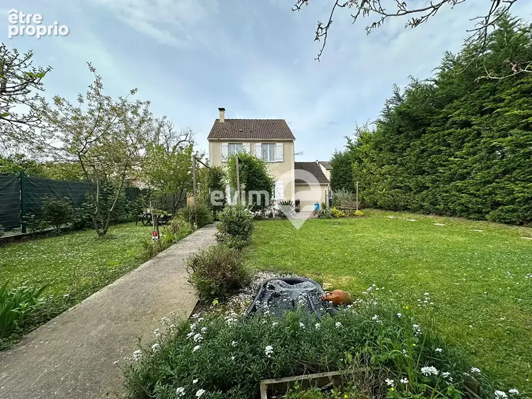 Maison familiale avec dependance  sur 550 m² de terrain - photo 4
