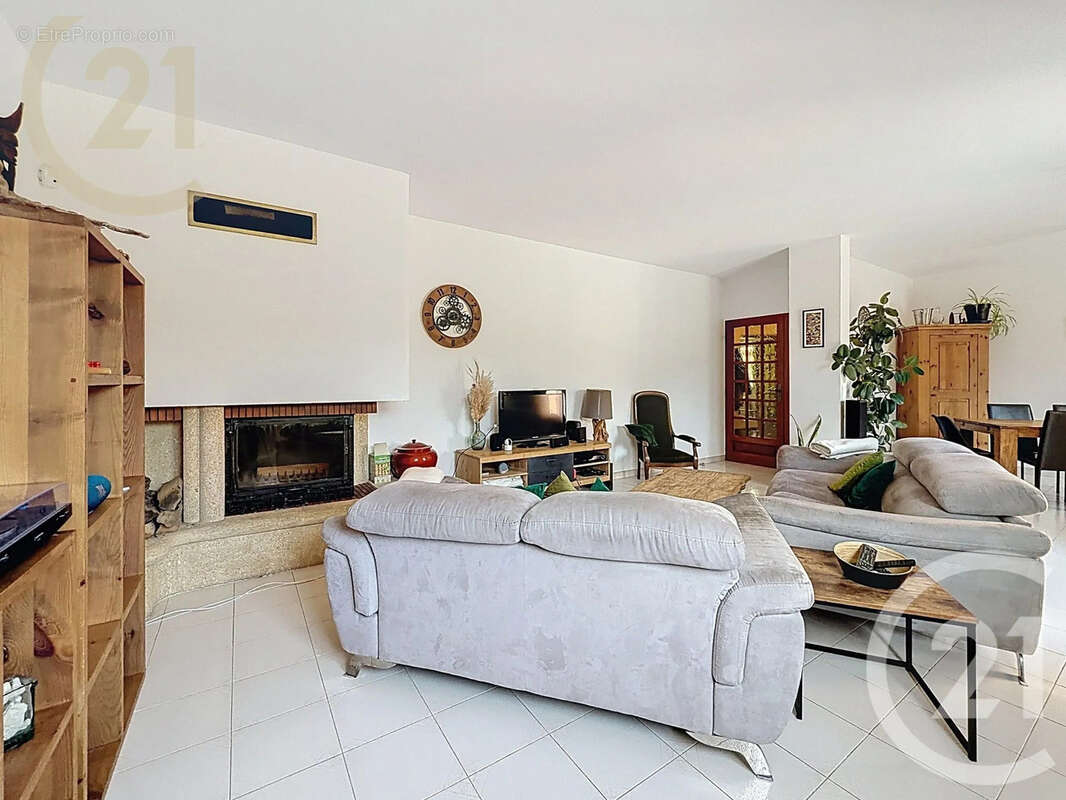 Maison à VILLENEUVE-LES-MAGUELONE