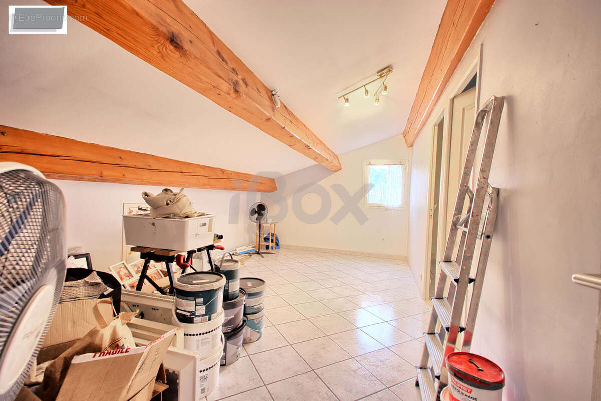 Maison à SOLLIES-TOUCAS