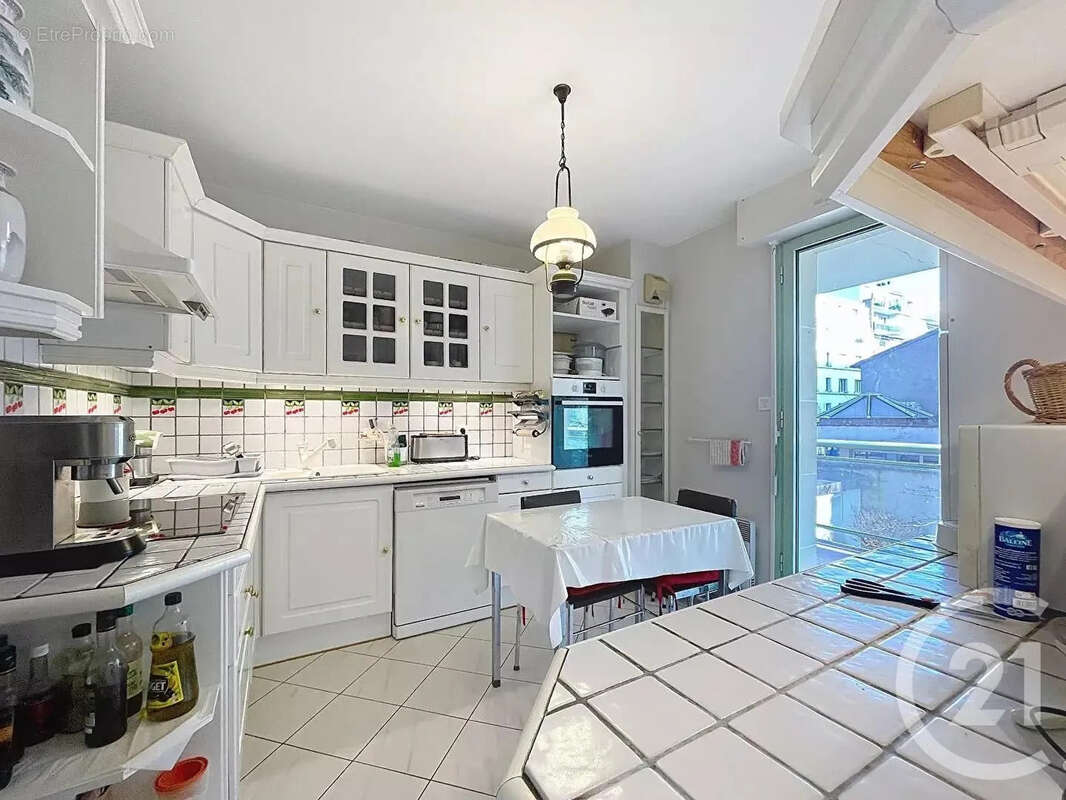 Appartement à SAINT-MAUR-DES-FOSSES