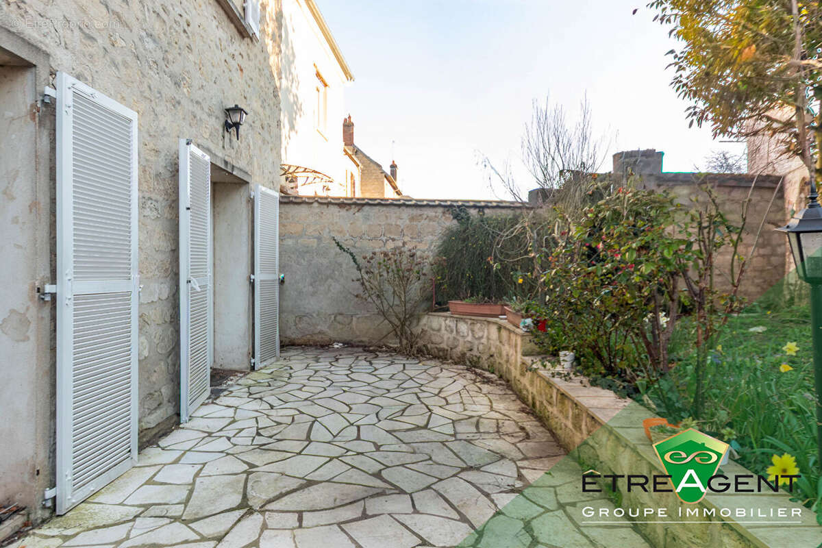 Maison à BEAUMONT-SUR-OISE