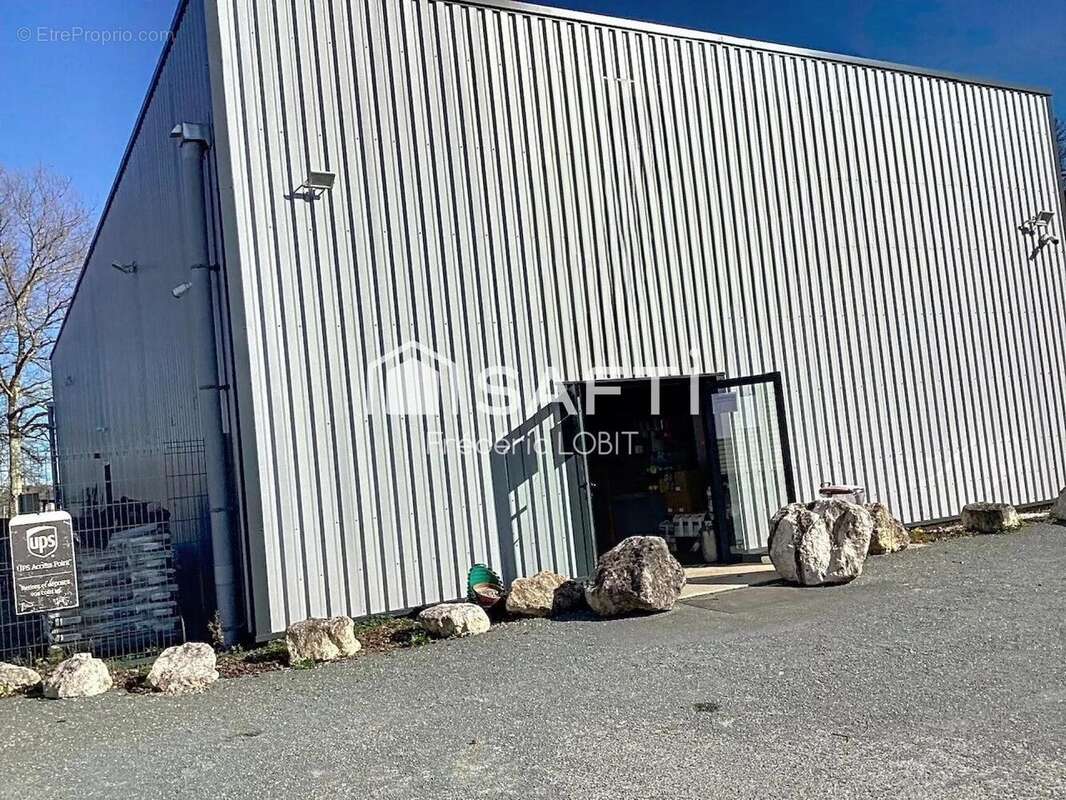 Photo 4 - Commerce à SAINT-SEURIN-SUR-L&#039;ISLE