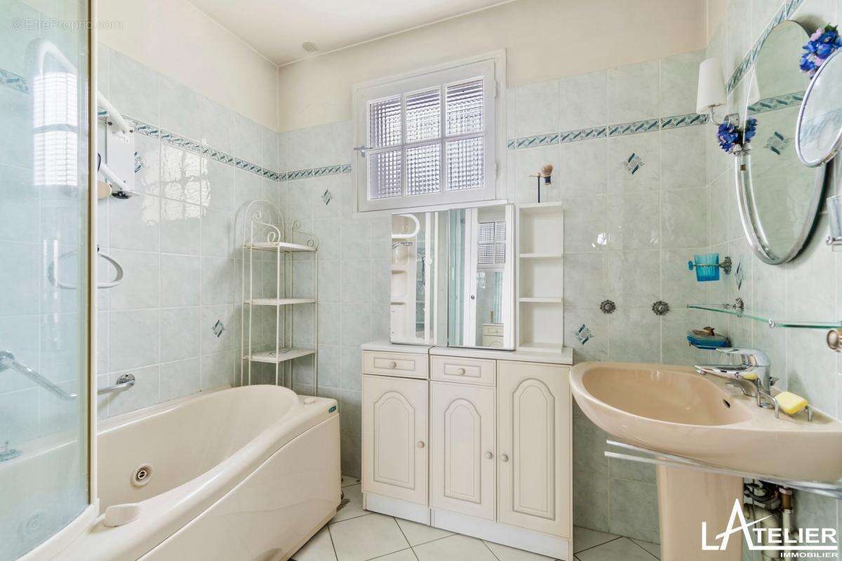 Maison à MAREIL-MARLY