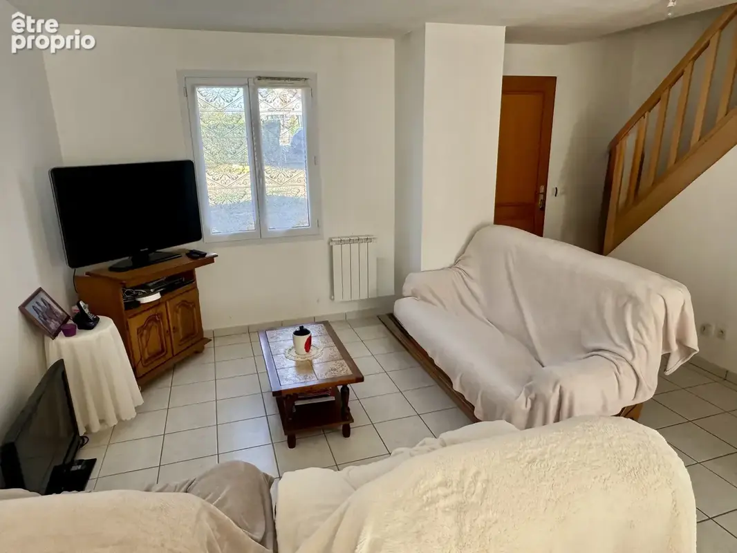 Lorris, 3 chambres, 2000 m2 terrain, garage, proches commerces - photo 3