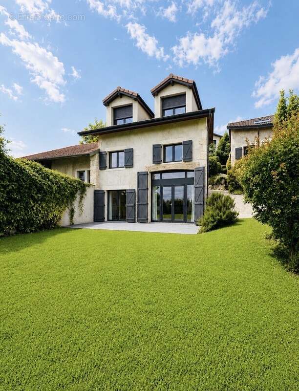 Maison à PERON