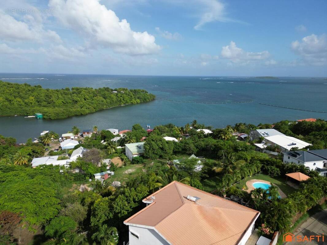 Photo 1 - Maison à LE ROBERT