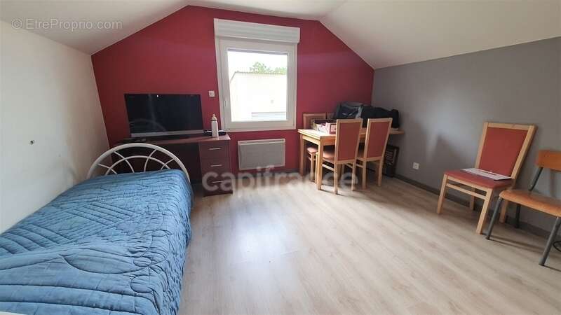 VAUVILLERS (70). Ensemble immobilier composé d'une maison d'habitation de 170m² et d'un bâtiment de 520m² - photo 9