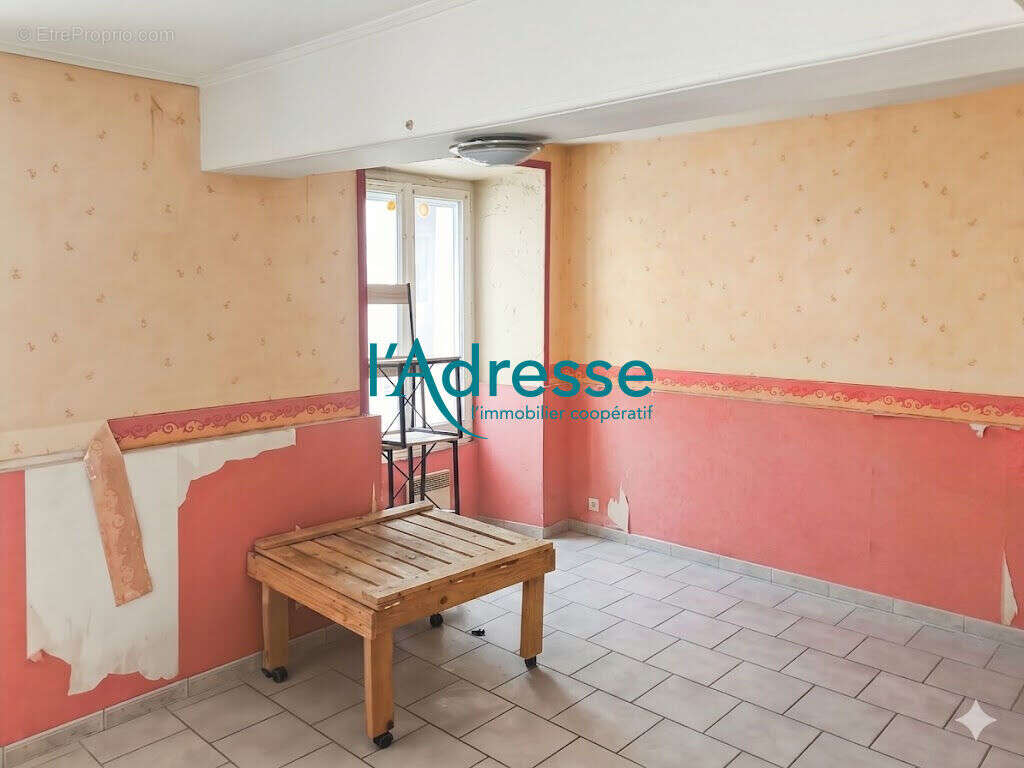 Maison à MONTREVAULT