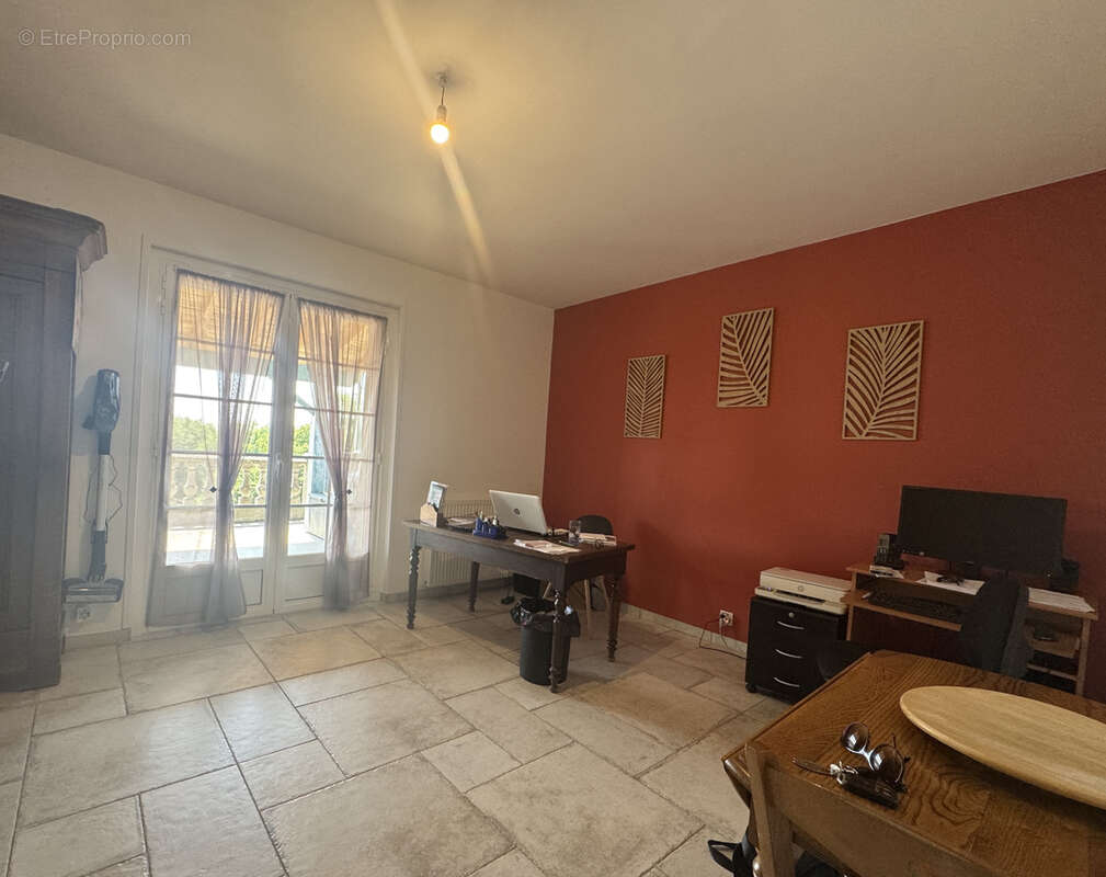Propriété d'exception 203 m2 & Dépendances de 215 m2 - photo 12