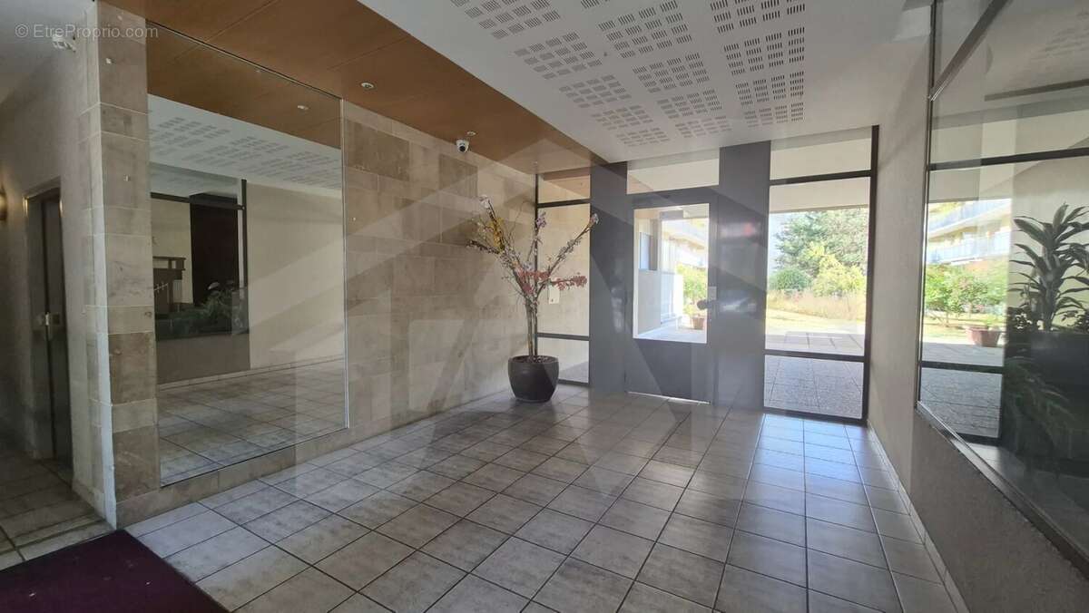 Résidence Le Jardin des Muses  4P+C traversant de 79,32 m2 a - photo 13