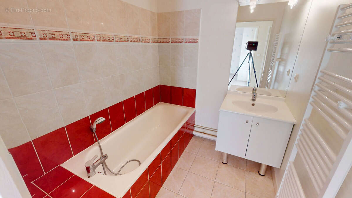 Appartement à PORT-EN-BESSIN-HUPPAIN