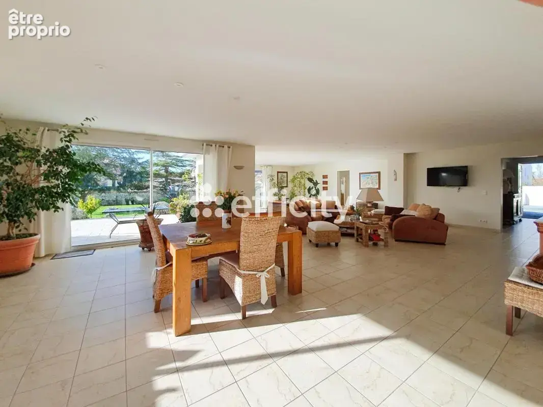 Maison 7 pièces 203 m² à vendre à Fouras (17450) - photo 2