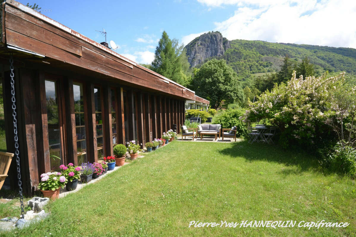 Maison d'architecte 15 pièces SALINS LES THERMES (73) - photo 3
