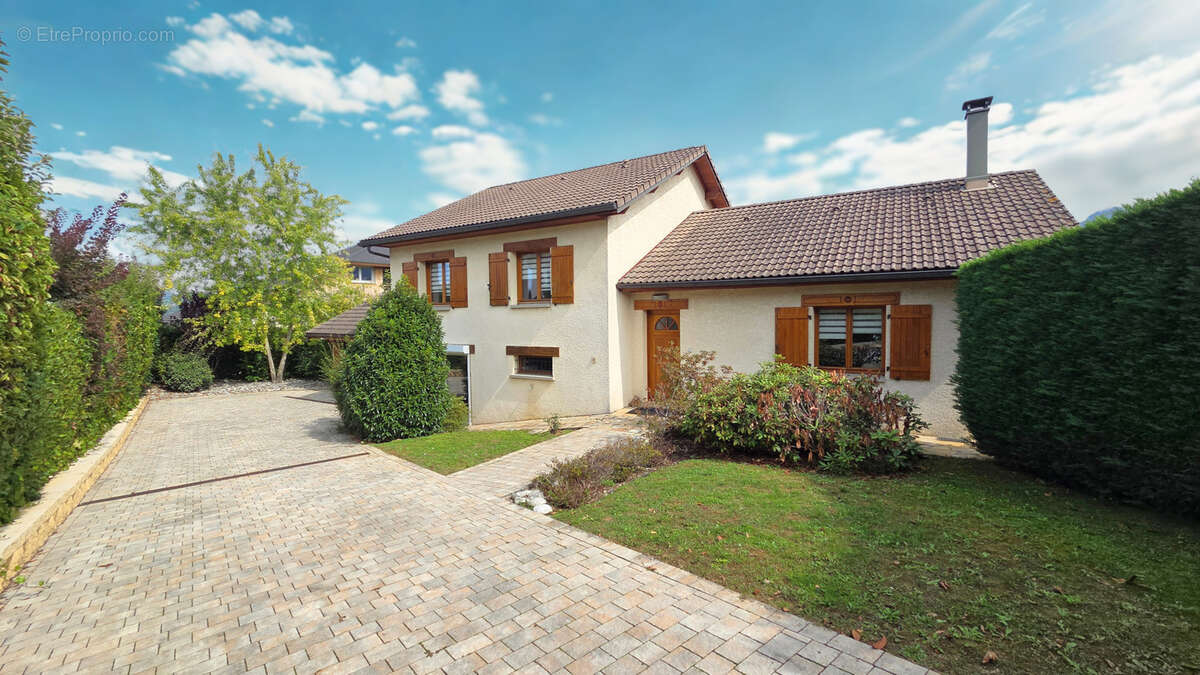 Maison à CORNIER