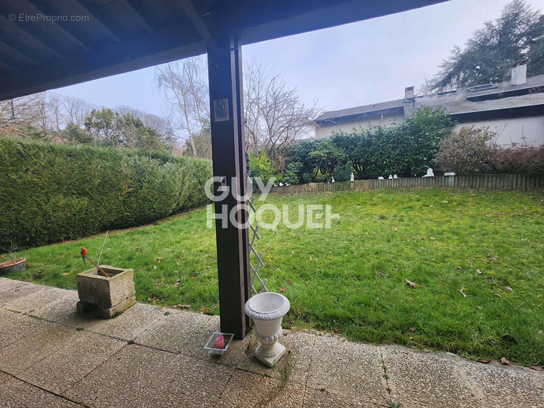 Maison à LA CELLE-SAINT-CLOUD