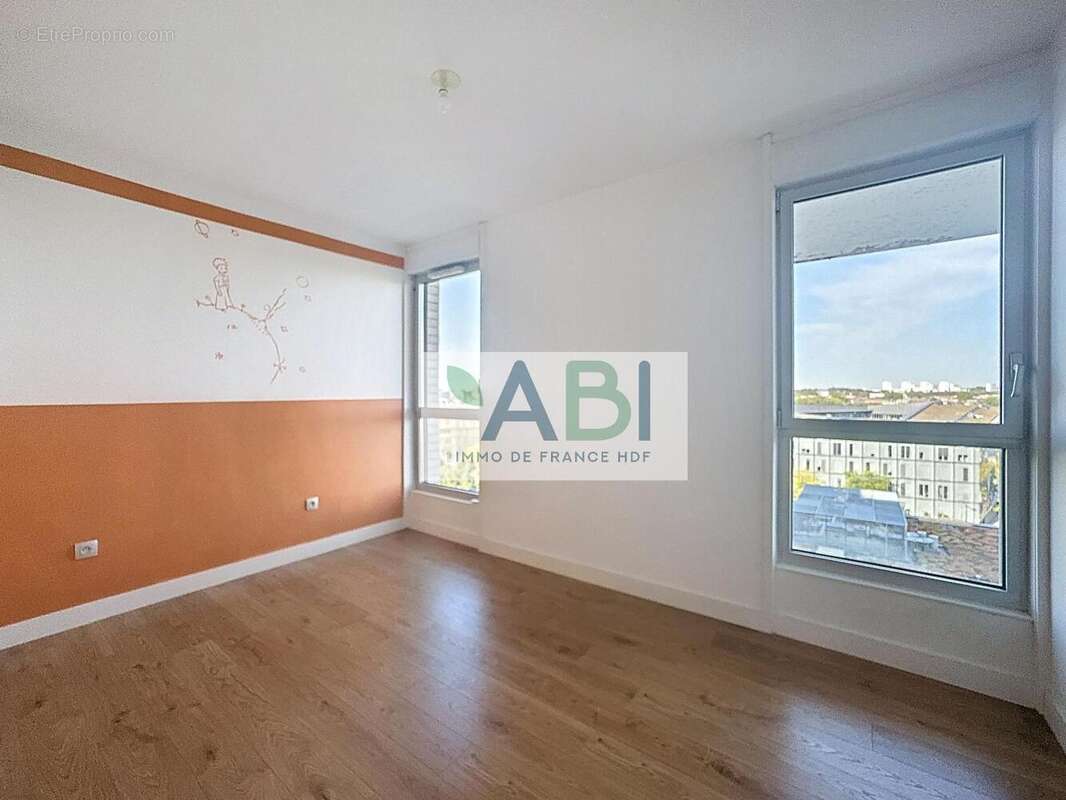   - Appartement à LILLE