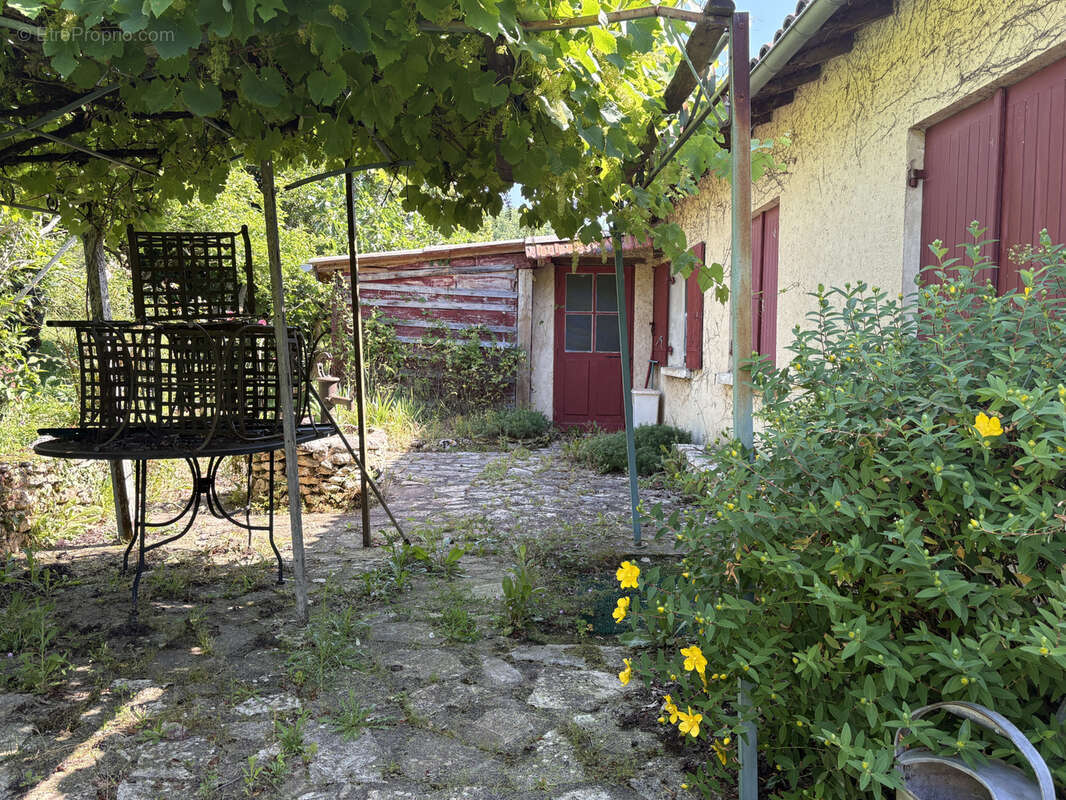 Maison à SIORAC-EN-PERIGORD