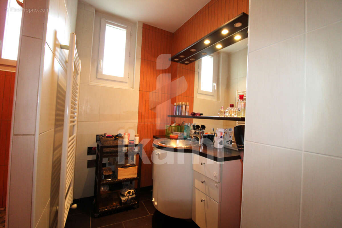 Maison à GUILHERAND-GRANGES