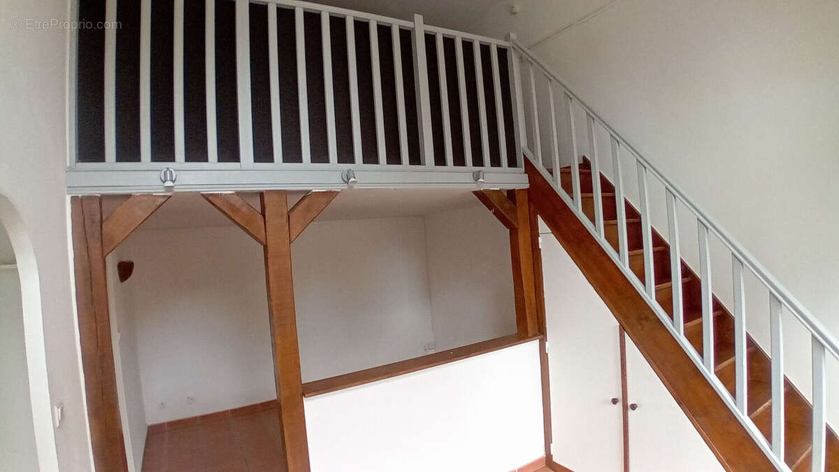 Studio avec mezzanine 42 m², riva bella - photo 2