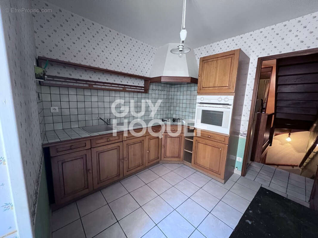 Maison à LA ROCHE-BLANCHE