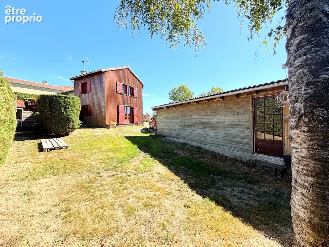 Usson-en-forez maison en pierre 3 chambres + bureau + garage avec terrain - photo 2