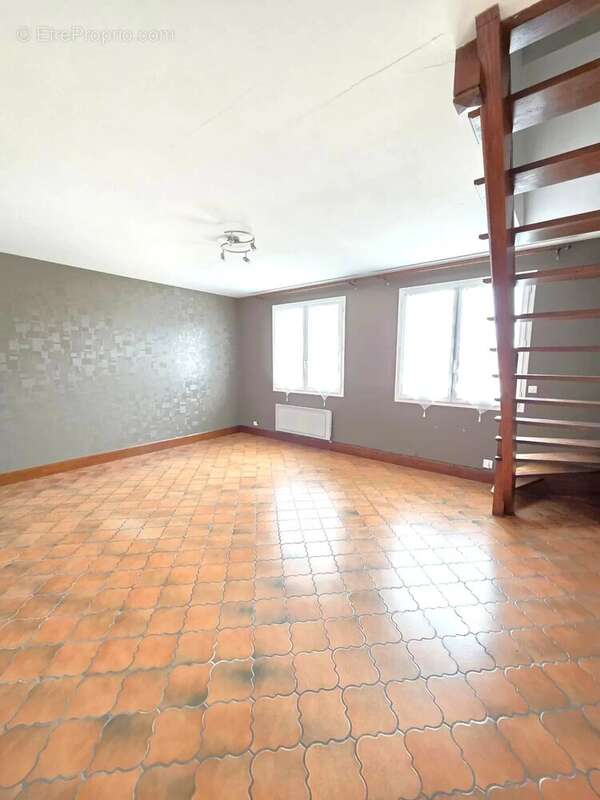 Appartement à SAINT-LAURENT-NOUAN