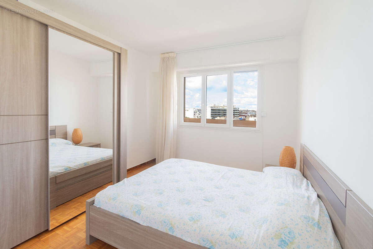 Appartement à MARSEILLE-5E