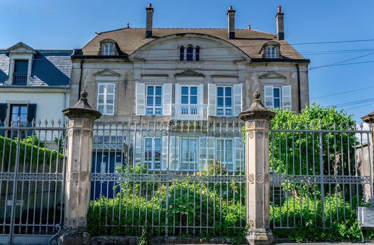 Maison à LURE