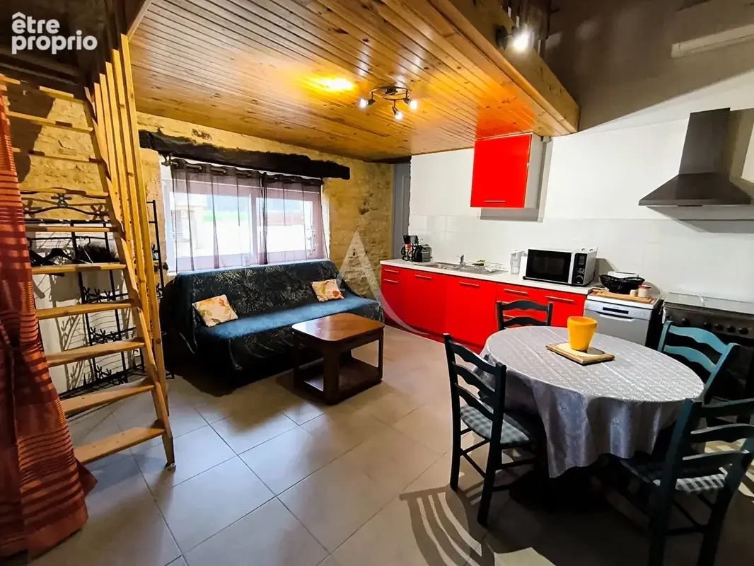 Corps de ferme: Maison en pierre et dépendances 556m² - photo 16