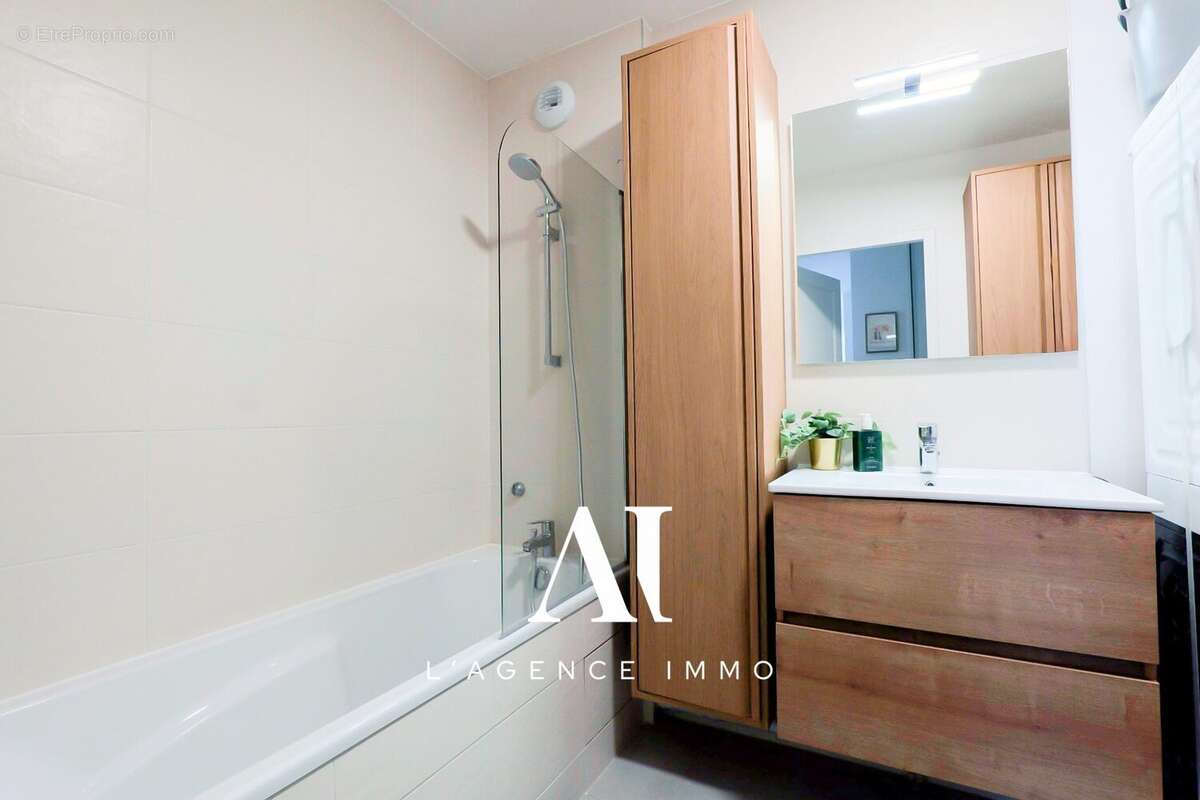 Appartement à ECHENEVEX