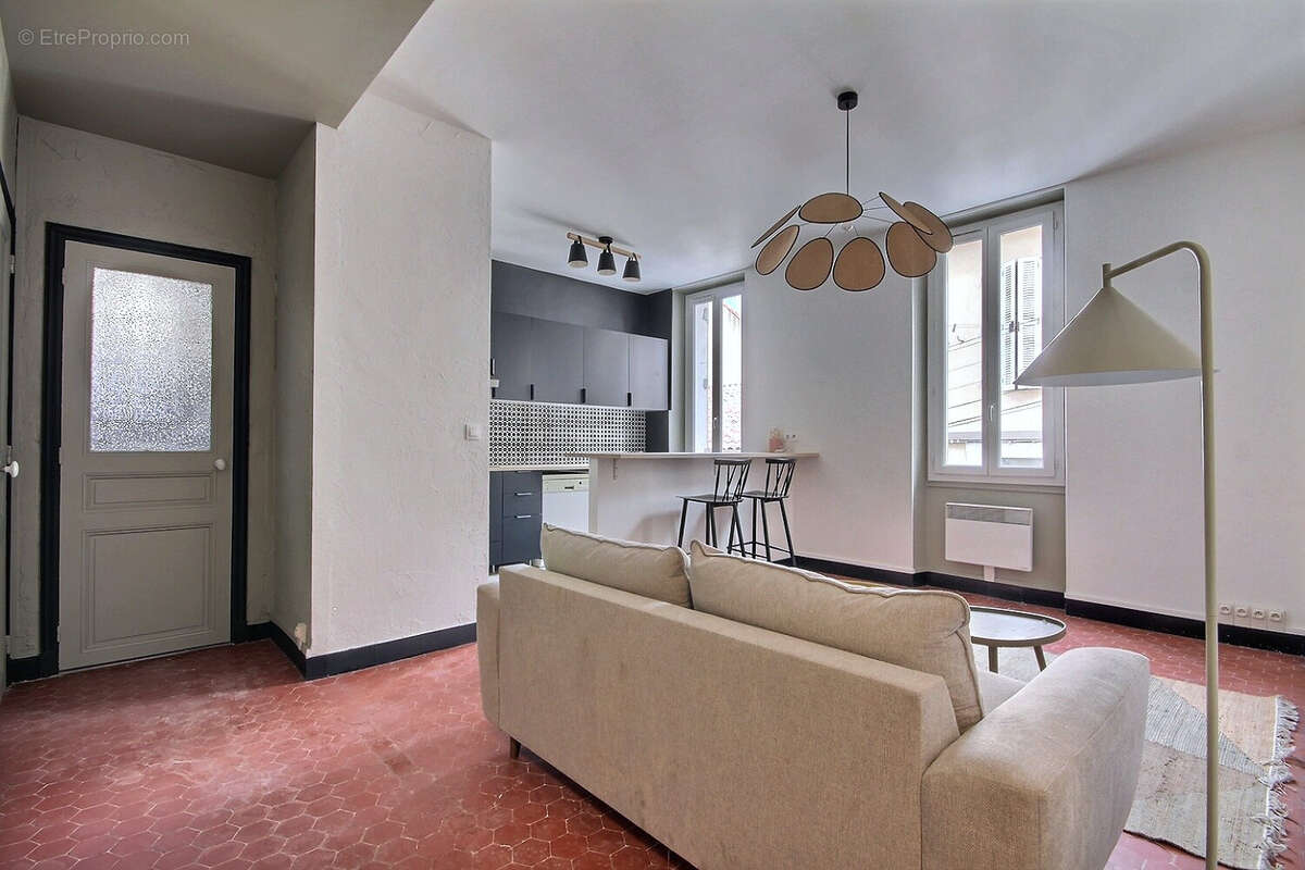 Appartement à MARSEILLE-7E