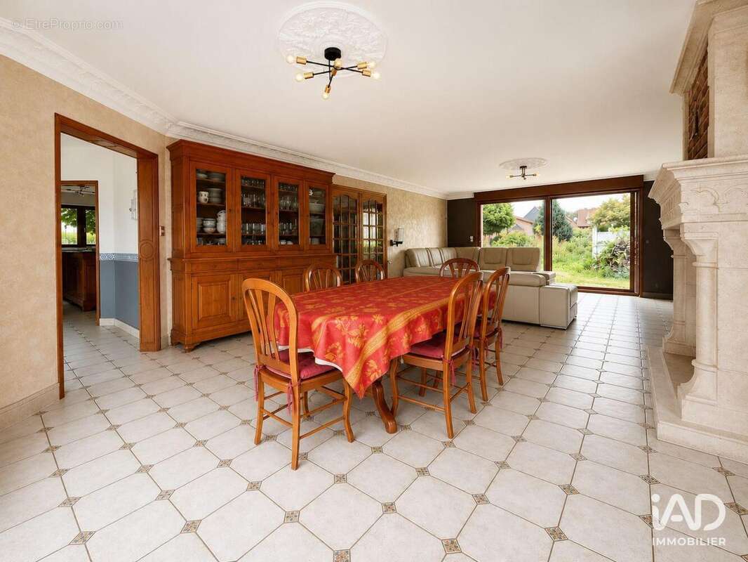 Maison 275 m² à Warlaing  - photo 7